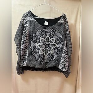 Boho Black & White Mandala Batwing Top | Lace Hem | Women’s L